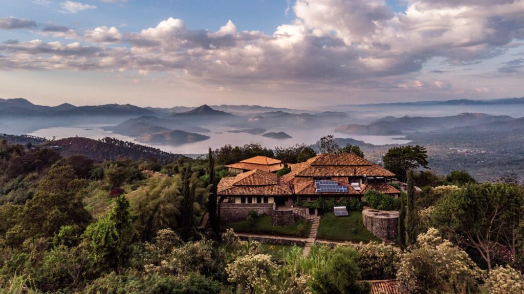 Luxury Gorilla Trekking Tours in Rwanda – Top Lodges & Experiences
